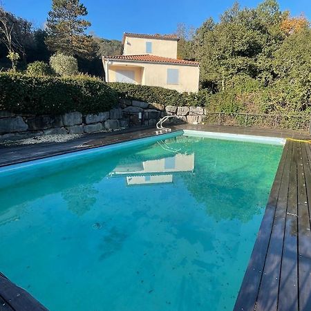 Chez Laura Pres Du Pont D'Arc Villa Салава Екстериор снимка