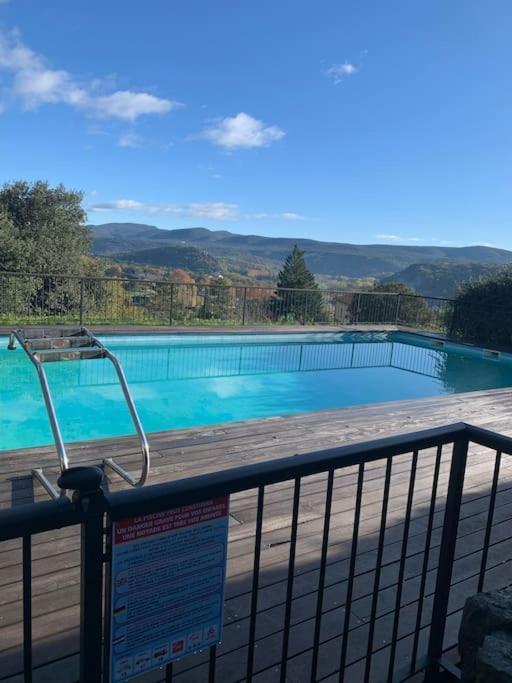 Chez Laura Pres Du Pont D'Arc Villa Салава Екстериор снимка