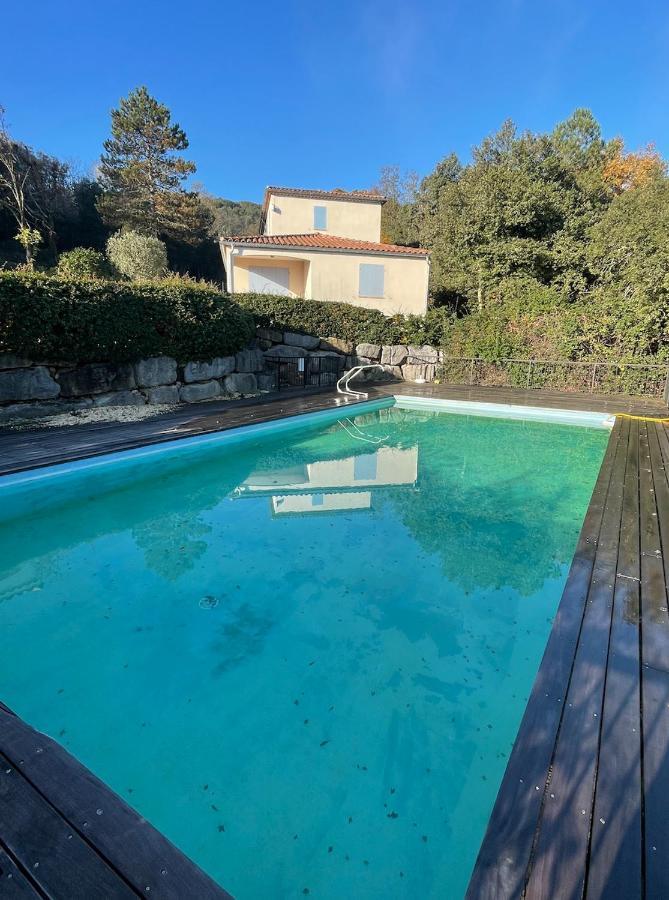 Chez Laura Pres Du Pont D'Arc Villa Салава Екстериор снимка
